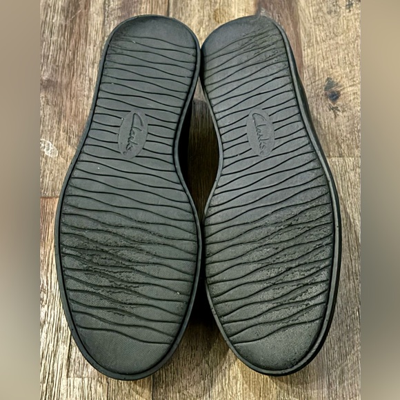 Ladies Clarks Black Leather Loafers w/ Animal Hair Print Upper - size 7 - Picture 5 of 12